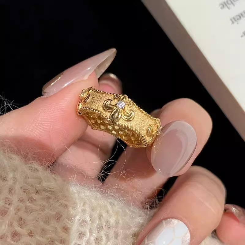 Exquisite Vintage-Inspired Iris Flower Ring for Women - Niche Design, Light Luxury Palace Style, Versatile High-End Fashion Accessory Exquisite Vintage-Inspired Iris Flower Ring for Women - Niche Design, Light Luxury Palace Style, Versatile High-End Fashion Accessory