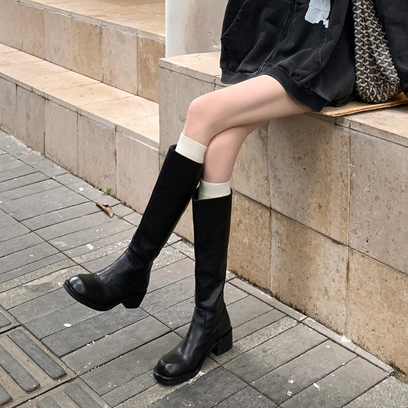 Fashionable Black Knee-High Knight Boots for Women - Heavy-Duty Full Cowhide, Round-Toe, Mid-Heel - Elegant Long Legs Style Fashionable Black Knee-High Knight Boots for Women - Heavy-Duty Full Cowhide, Round-Toe, Mid-Heel - Elegant Long Legs Style