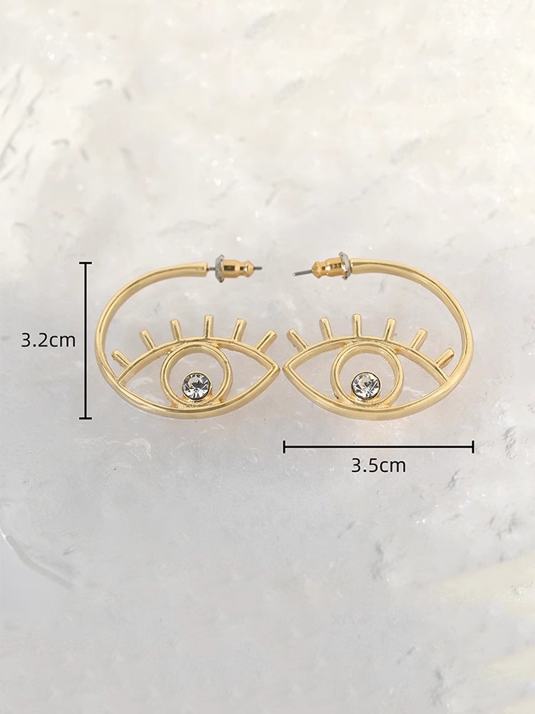 Fashionable Exaggerated Earrings for Women - Versatile European American Style, Trendy 2025 Accessory Fashionable Exaggerated Earrings for Women - Versatile European American Style, Trendy 2025 Accessory