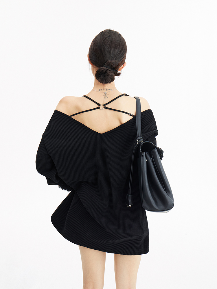 Faux Two-Piece Off-Shoulder Knitted Top with Hat and Scarf - Loose Fit, Cozy Style for Casual Y2K Fashion Faux Two-Piece Off-Shoulder Knitted Top with Hat and Scarf - Loose Fit, Cozy Style for Casual Y2K Fashion