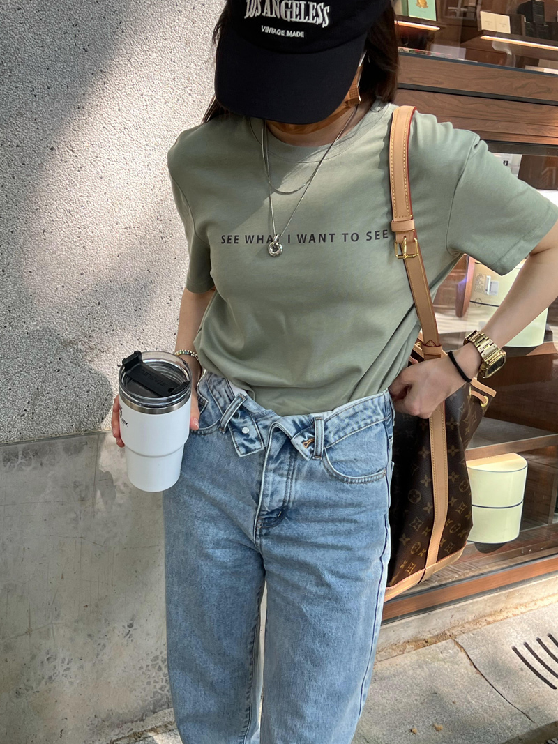 Fitted Gray-Green T-Shirt for Women - Round Neck, Short Sleeves, Slim Fit, Letter Print - Versatile Summer Style Fitted Gray-Green T-Shirt for Women - Round Neck, Short Sleeves, Slim Fit, Letter Print - Versatile Summer Style