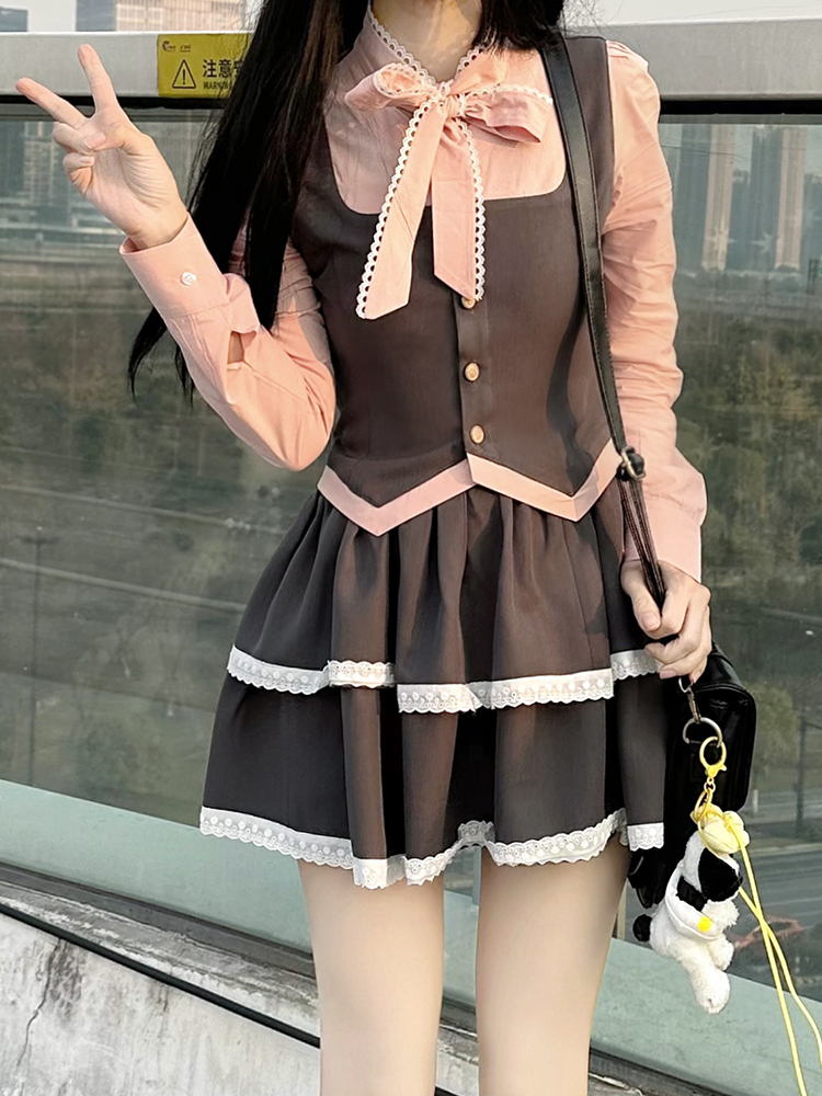 Fitted Pudding Bear JK College Style Sweet Spring Outfit, Faux Two-Piece Set with Top and Skirt, Cute Y2K Aesthetic Fitted Pudding Bear JK College Style Sweet Spring Outfit, Faux Two-Piece Set with Top and Skirt, Cute Y2K Aesthetic