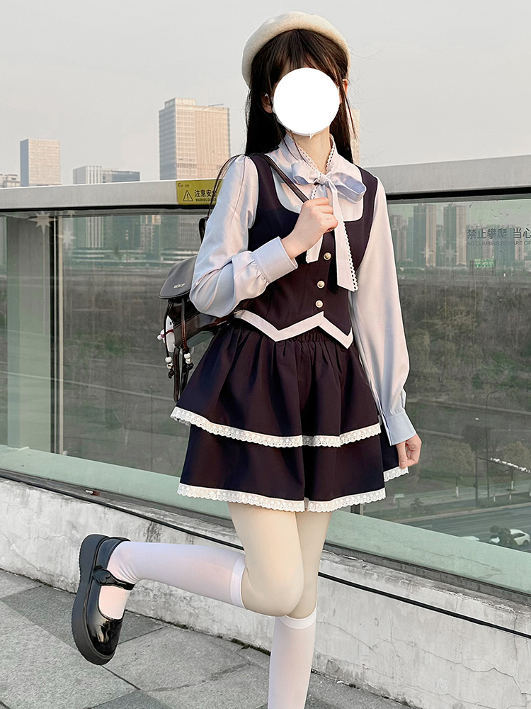 Fitted Pudding Bear JK College Style Sweet Spring Outfit, Faux Two-Piece Set with Top and Skirt, Cute Y2K Aesthetic Fitted Pudding Bear JK College Style Sweet Spring Outfit, Faux Two-Piece Set with Top and Skirt, Cute Y2K Aesthetic