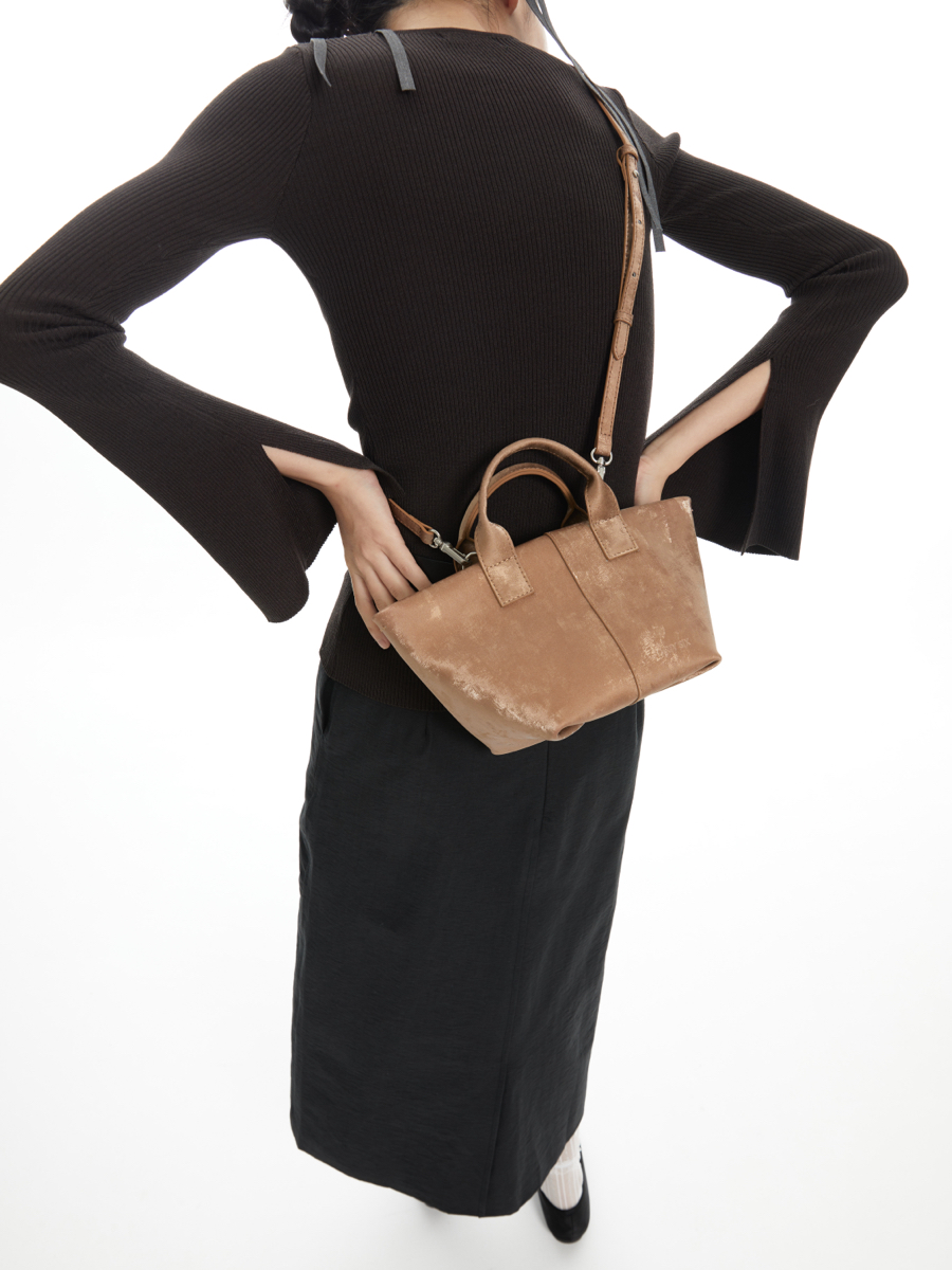 Floating Light Gold Wonton Bag - New Chinese Style 3-Color Satin Velvet Leather Small Bag for Y2K and Korean Fashion Floating Light Gold Wonton Bag - New Chinese Style 3-Color Satin Velvet Leather Small Bag for Y2K and Korean Fashion