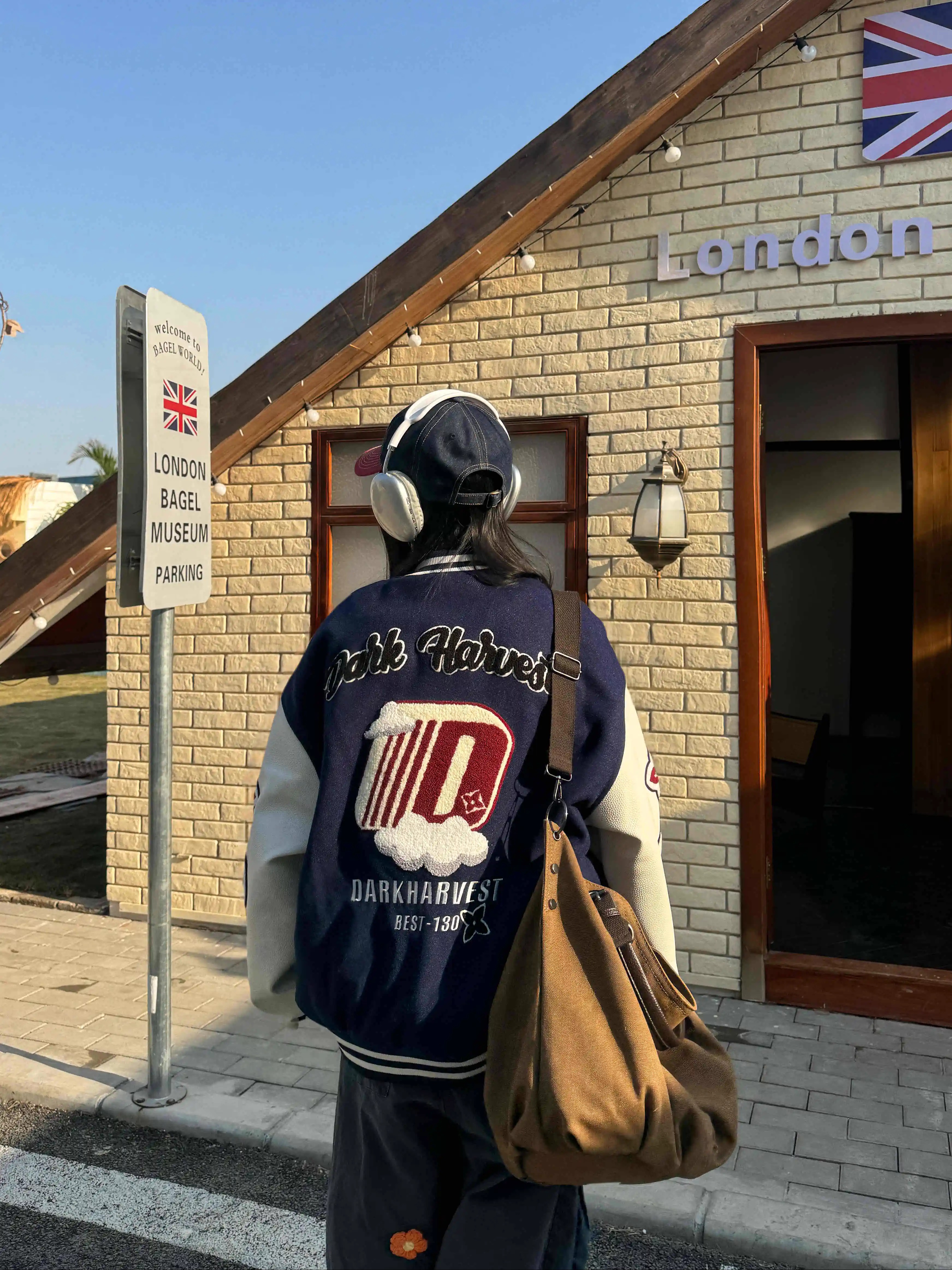 Flocked Embroidery Cloud Letter Baseball Jacket - Spring American Streetwear Coat in National Trend Style Flocked Embroidery Cloud Letter Baseball Jacket - Spring American Streetwear Coat in National Trend Style