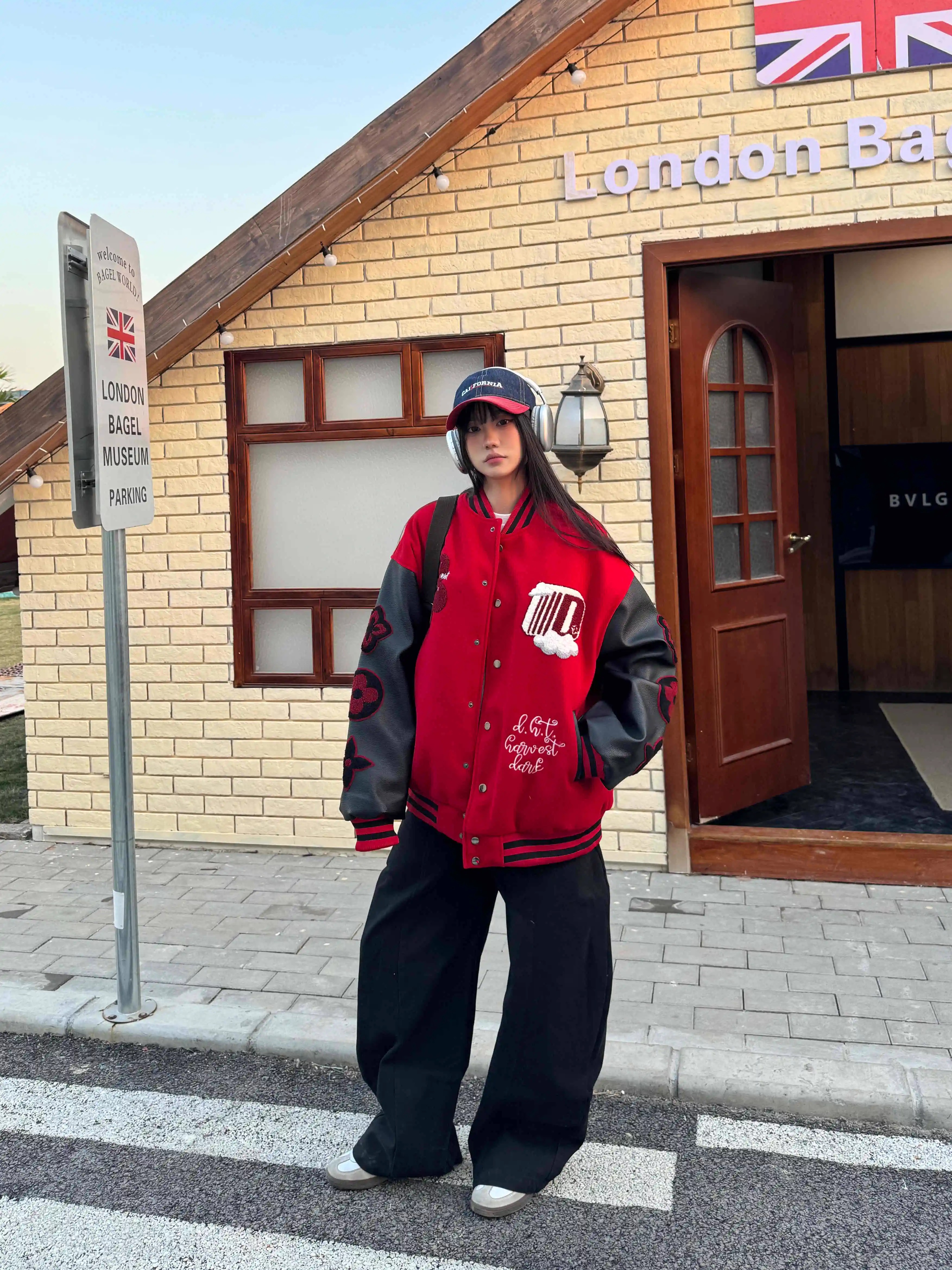 Flocked Embroidery Cloud Letter Baseball Jacket - Spring American Streetwear Coat in National Trend Style Flocked Embroidery Cloud Letter Baseball Jacket - Spring American Streetwear Coat in National Trend Style