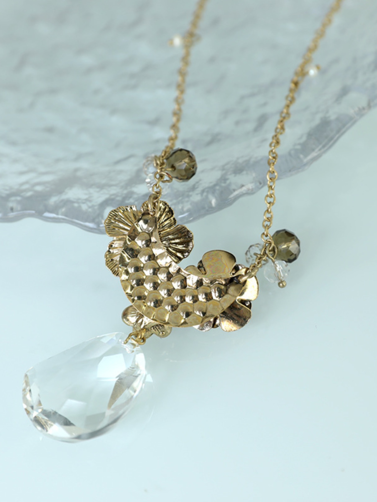 Floral Alloy Short Sweater Chain Necklace for Women - Cute Versatile Accessory in European and American Style Floral Alloy Short Sweater Chain Necklace for Women - Cute Versatile Accessory in European and American Style