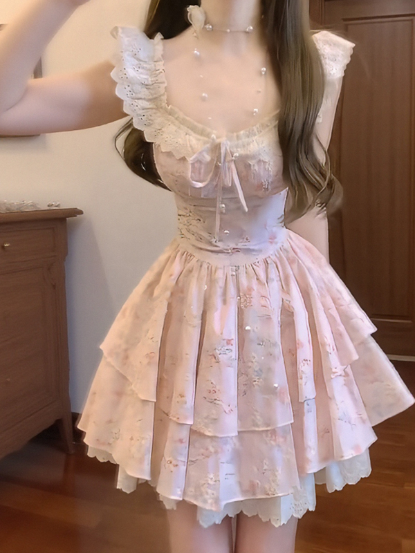 Floral Dress for Women with Small Flying Sleeves, Waist-Cinching Design, Sweet Temperament, 2025 Summer Princess Style Floral Dress for Women with Small Flying Sleeves, Waist-Cinching Design, Sweet Temperament, 2025 Summer Princess Style