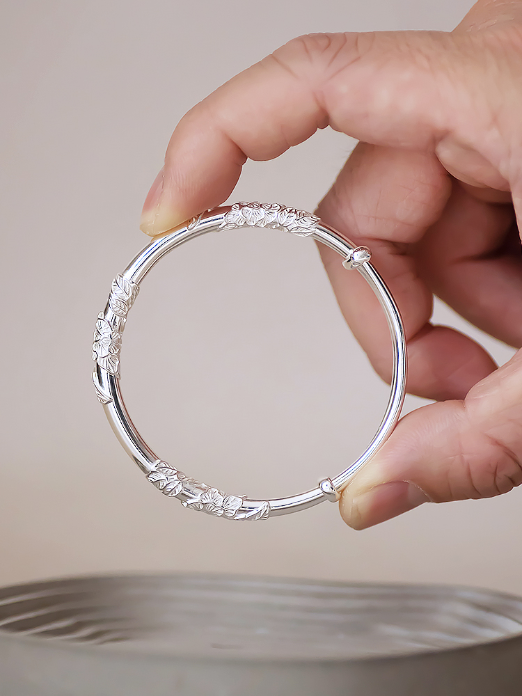 Floral Filigree Silver Bracelet for Women - 9999 Pure Silver, Vibrant Flower Design, 30 Grams, Perfect Gift for Girlfriend or Mother Floral Filigree Silver Bracelet for Women - 9999 Pure Silver, Vibrant Flower Design, 30 Grams, Perfect Gift for Girlfriend or Mother