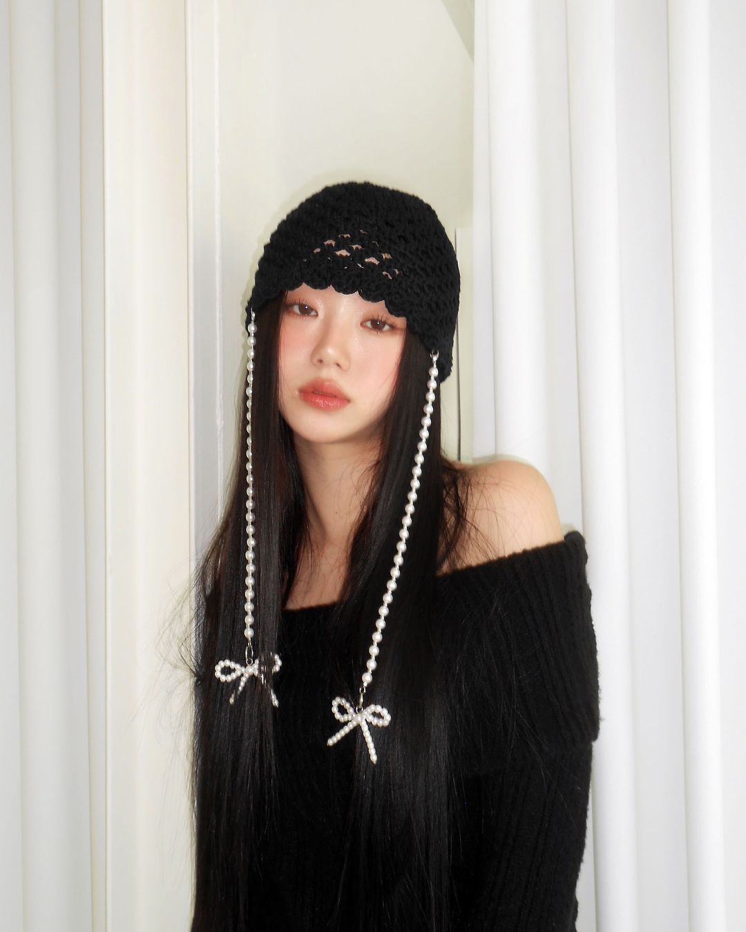 Floral Hollow Out Cap with Bow for Women - Versatile Face-Framing Small Hat for Spring and Autumn, Cute Y2K Style