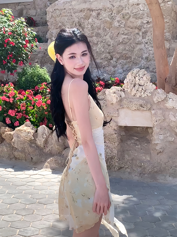 Floral Lace Patchwork Tie Strap Dress for Vacation - Dreamy 90s Inspired Skirt with Path Picking Design Floral Lace Patchwork Tie Strap Dress for Vacation - Dreamy 90s Inspired Skirt with Path Picking Design