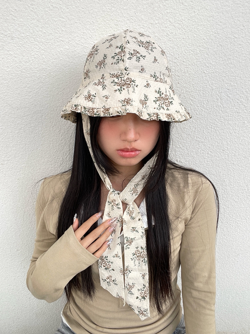 Floral Lace Short-Brimmed Bucket Hat for Travel - Irregular Design, Versatile Sun Protection, Perfect for Y2K and Summer Styles