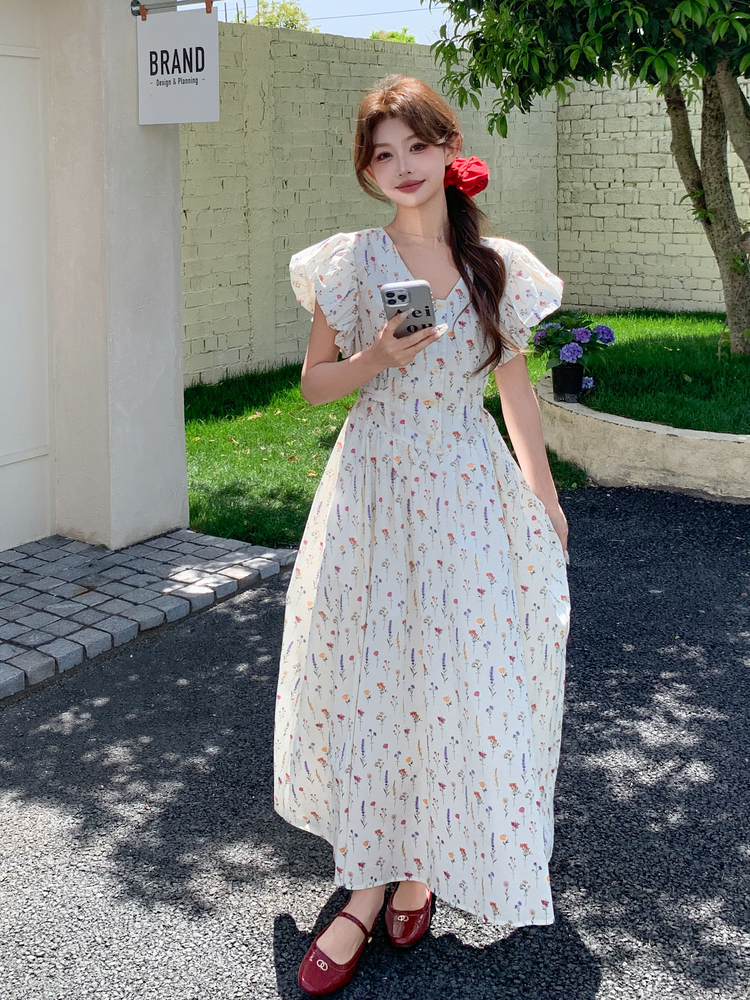 Floral Long Dress with Flutter Sleeves and Tie Waist - Age-Reducing V-Neck Summer 2025 Korean Style Floral Long Dress with Flutter Sleeves and Tie Waist - Age-Reducing V-Neck Summer 2025 Korean Style