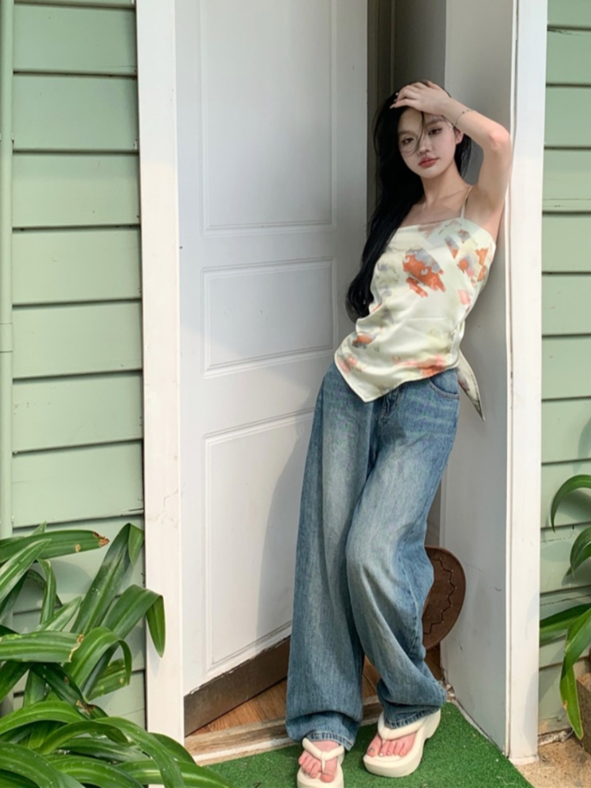 Floral Sexy Top for Women - Perfect for Beach Photography, Travel, and Vacation - Trendy Design for Summer Outfits Floral Sexy Top for Women - Perfect for Beach Photography, Travel, and Vacation - Trendy Design for Summer Outfits