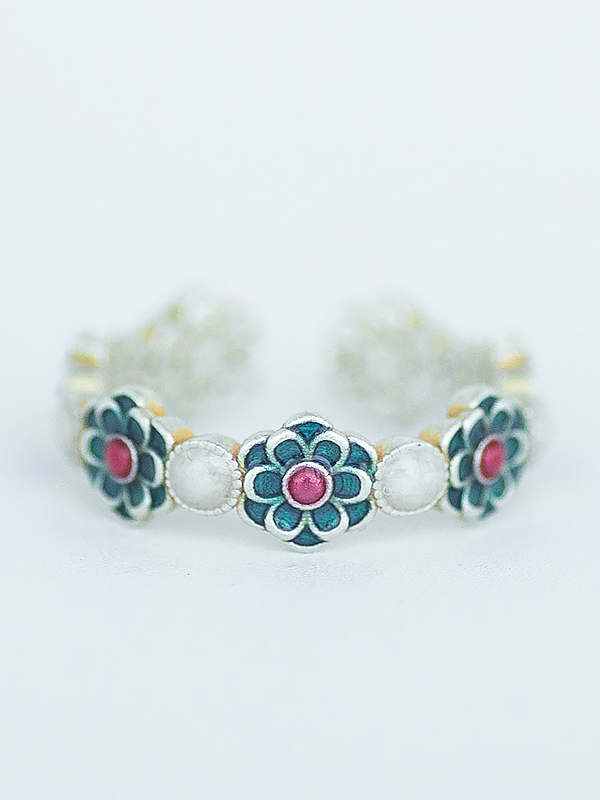 Floral Shadow Open Ring in Pure Silver with Gold-Outlined Enamel Plum Blossom Design, Chinese Style, Luxury High-End Aesthetic Floral Shadow Open Ring in Pure Silver with Gold-Outlined Enamel Plum Blossom Design, Chinese Style, Luxury High-End Aesthetic