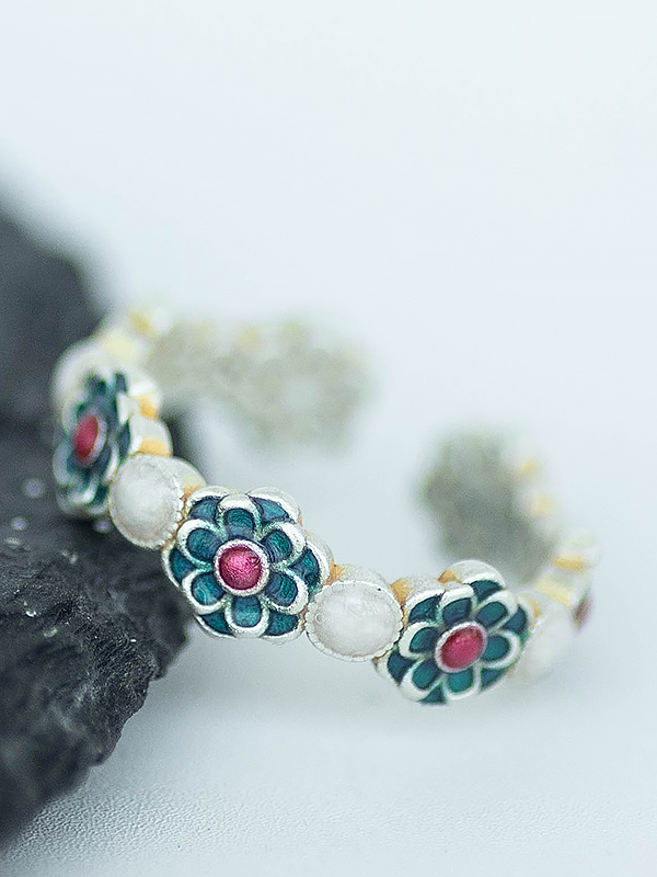 Floral Shadow Open Ring in Pure Silver with Gold-Outlined Enamel Plum Blossom Design, Chinese Style, Luxury High-End Aesthetic Floral Shadow Open Ring in Pure Silver with Gold-Outlined Enamel Plum Blossom Design, Chinese Style, Luxury High-End Aesthetic