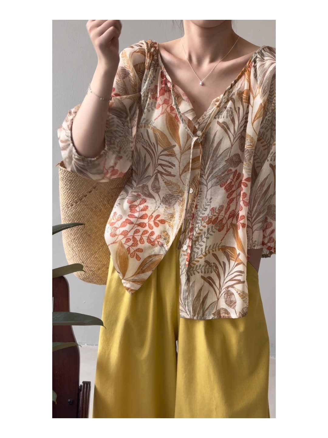 Floral Tie-Up Long Sleeve Shirt for Women, Elegant Three-Quarter Sleeve Blouse, 2025 Summer Style, Loose Fit Fashion Top