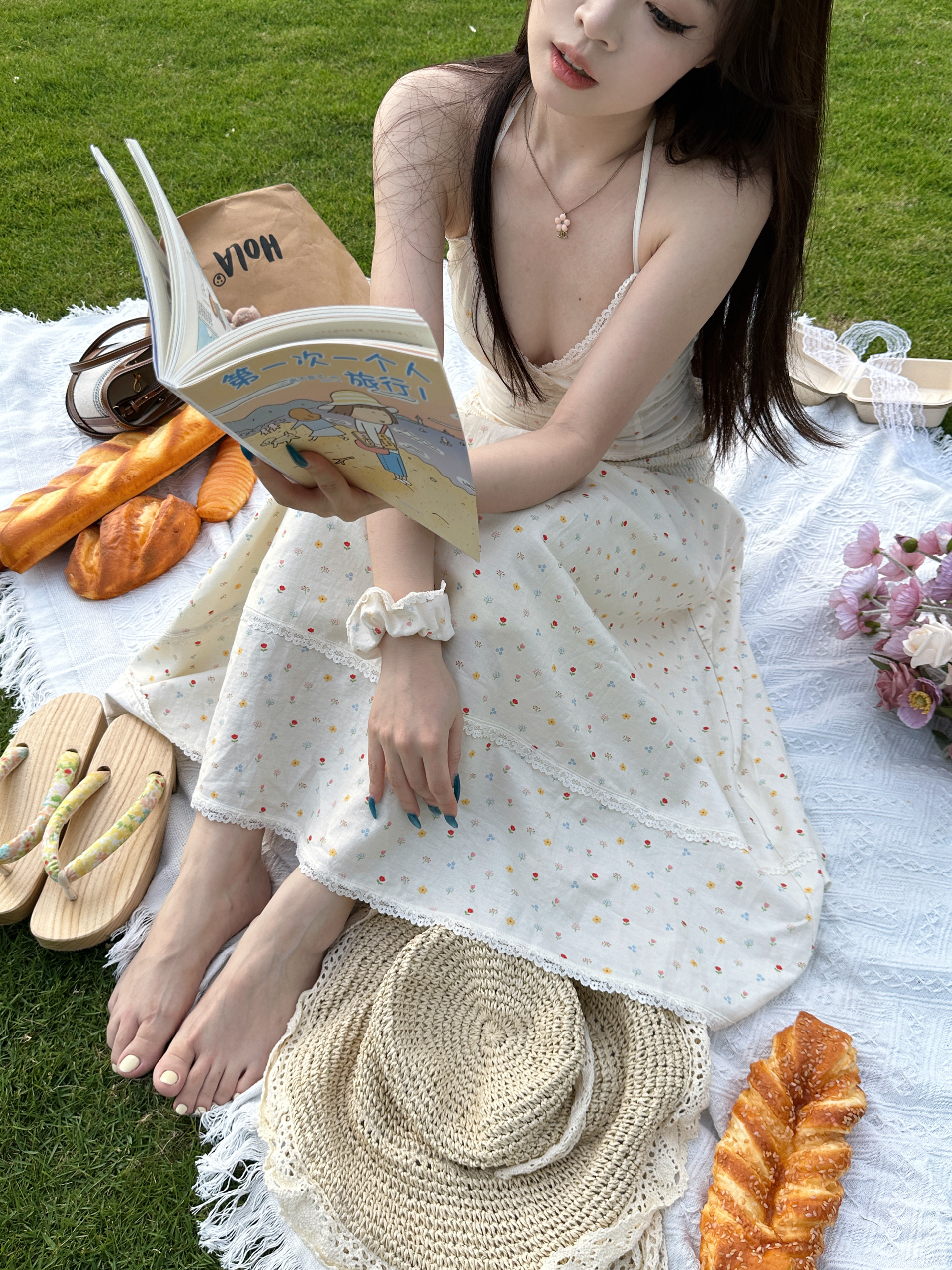 Floral Vacation Style Four-Piece Set in French White - Trendy Summer Outfit for Girls, Perfect for 90s and Y2K Inspired Looks Floral Vacation Style Four-Piece Set in French White - Trendy Summer Outfit for Girls, Perfect for 90s and Y2K Inspired Looks