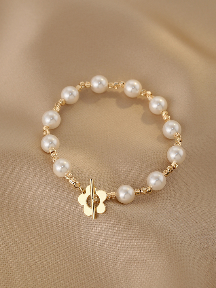 Flower Pearl Bracelet for Women - Simple Versatile Design with OT Buckle - High-End Fashion Accessory for Students and Friends Flower Pearl Bracelet for Women - Simple Versatile Design with OT Buckle - High-End Fashion Accessory for Students and Friends