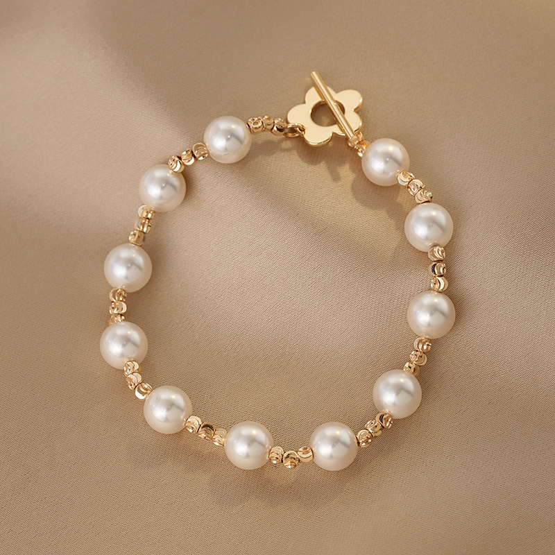 Flower Pearl Bracelet for Women - Simple Versatile Design with OT Buckle - High-End Fashion Accessory for Students and Friends