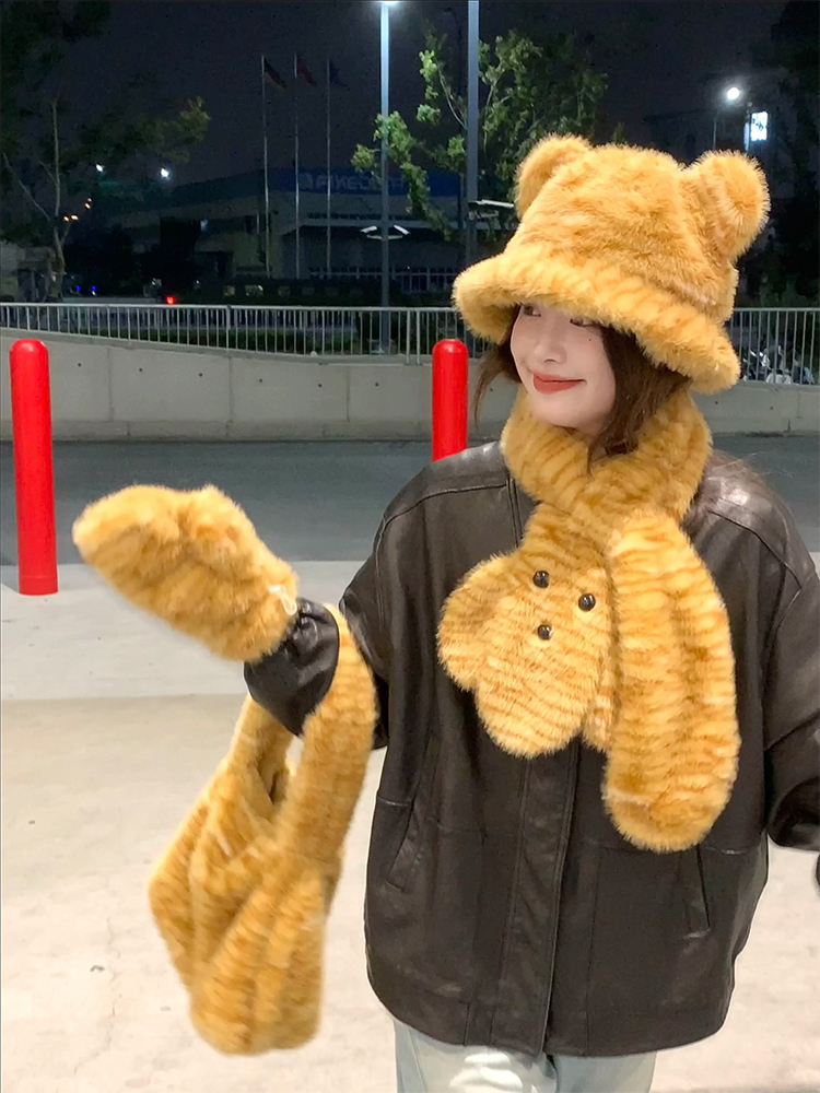 Fluffy Tiger Hat with Cute Scarf and Gloves Set - Warm Fisherman Style Bear Design for Cozy Winter Fashion