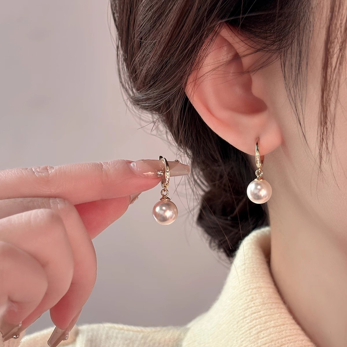 French Fashion Trend Pearl Hoop Earrings - Versatile Parisian Style Jewelry for Elegant Looks