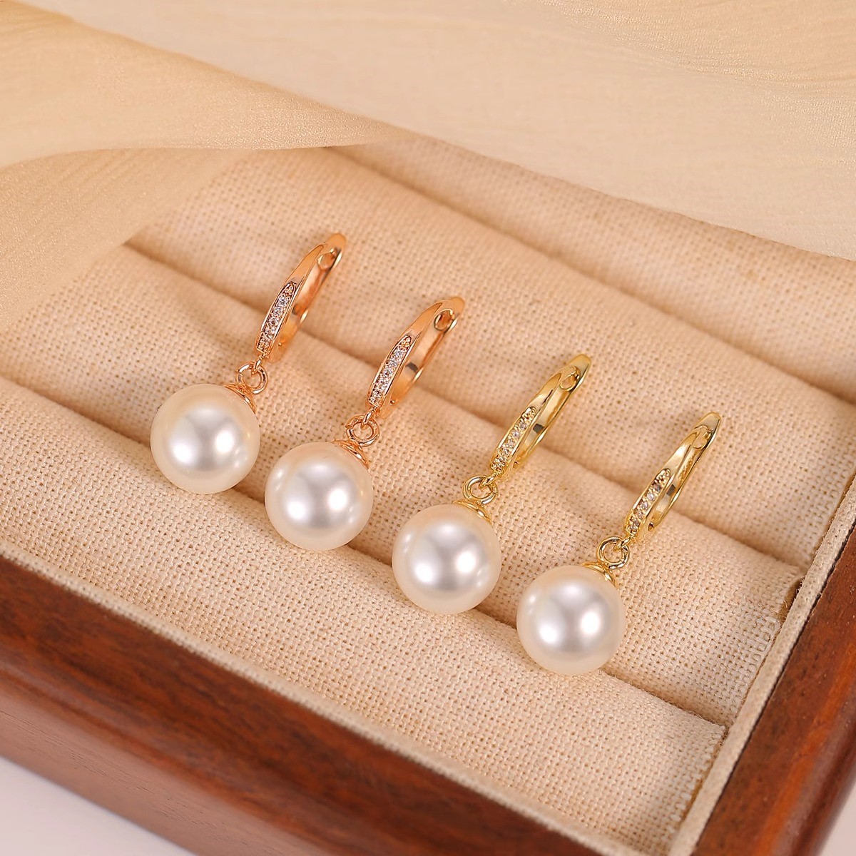 French Fashion Trend Pearl Hoop Earrings - Versatile Parisian Style Jewelry for Elegant Looks French Fashion Trend Pearl Hoop Earrings - Versatile Parisian Style Jewelry for Elegant Looks