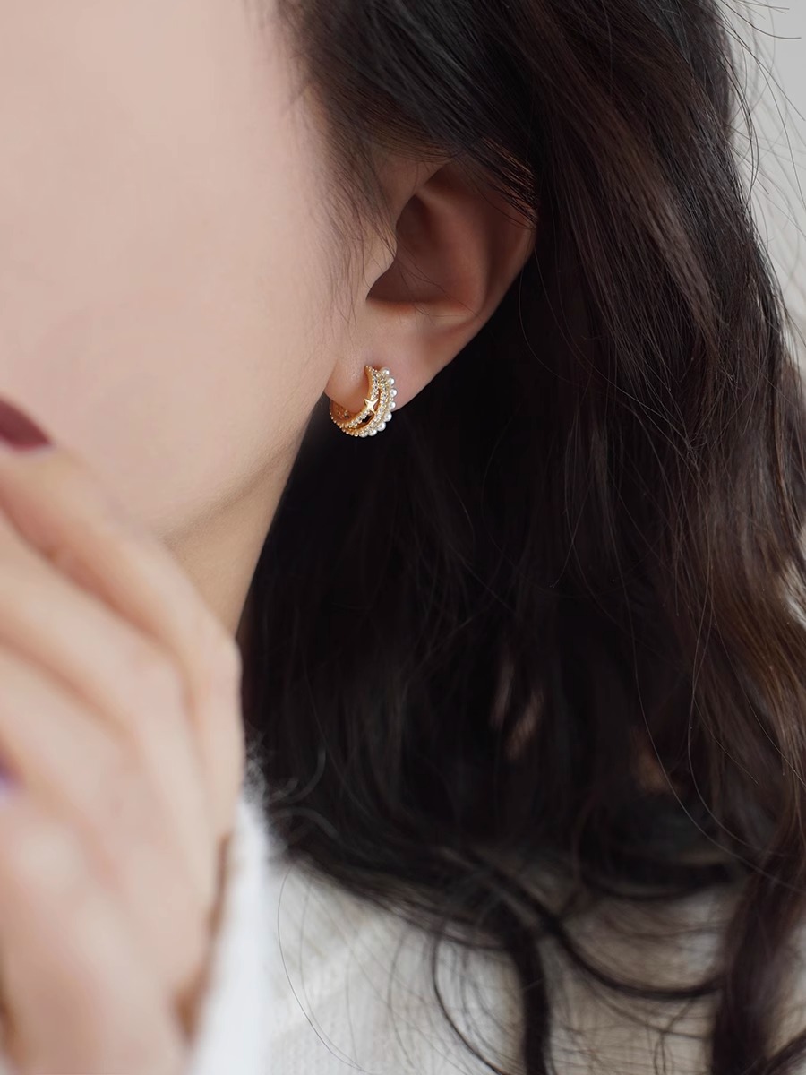 French Gold Half-Circle Zircon Star Stud Earrings - Unique Design, Elegant Ear Accessories for Chic Style French Gold Half-Circle Zircon Star Stud Earrings - Unique Design, Elegant Ear Accessories for Chic Style