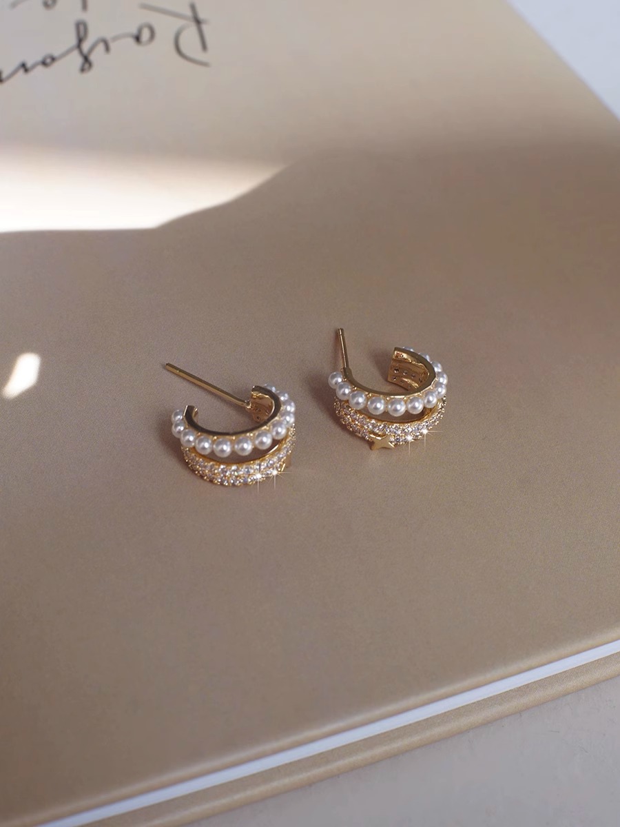 French Gold Half-Circle Zircon Star Stud Earrings - Unique Design, Elegant Ear Accessories for Chic Style French Gold Half-Circle Zircon Star Stud Earrings - Unique Design, Elegant Ear Accessories for Chic Style