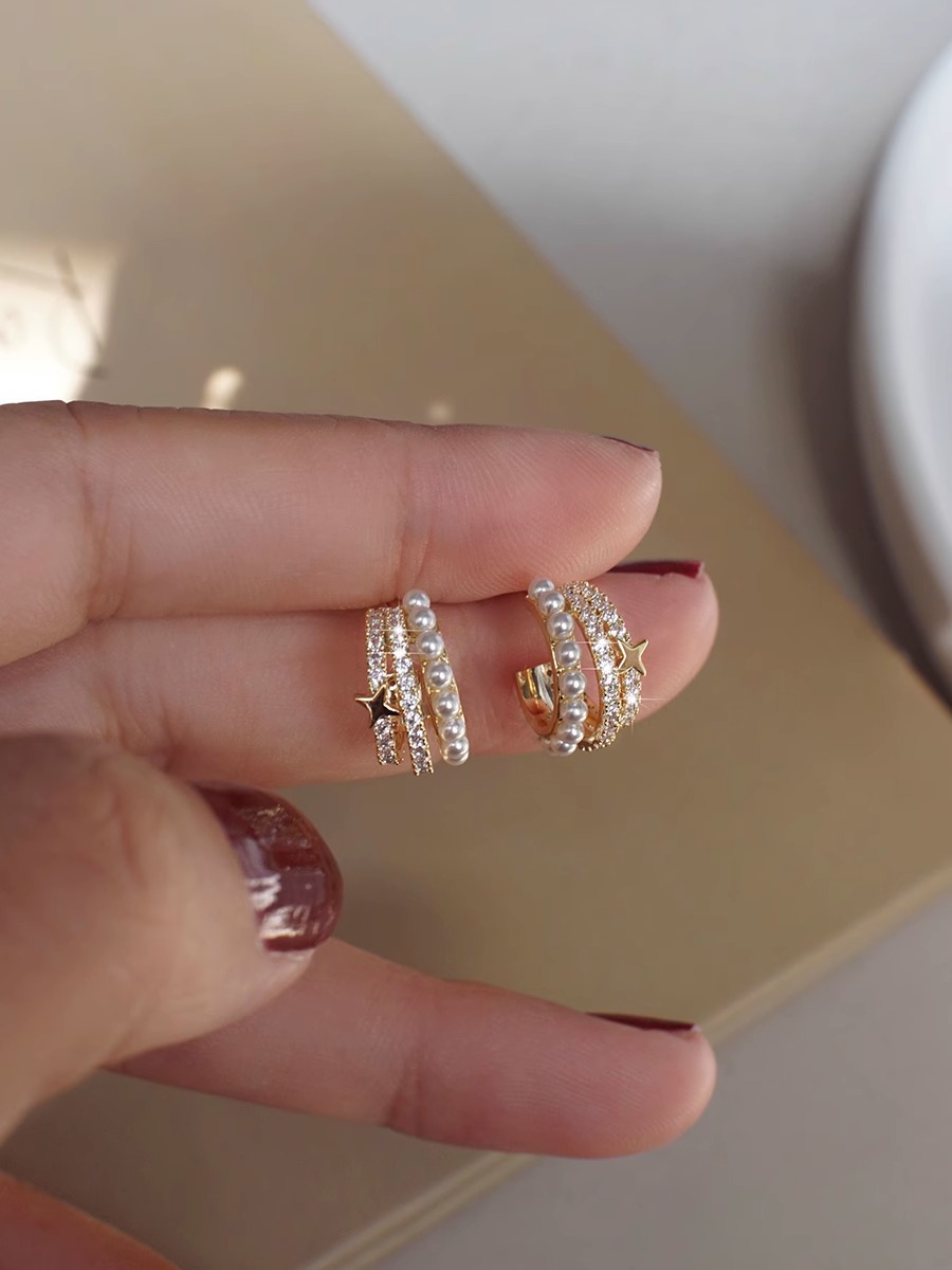 French Gold Half-Circle Zircon Star Stud Earrings - Unique Design, Elegant Ear Accessories for Chic Style