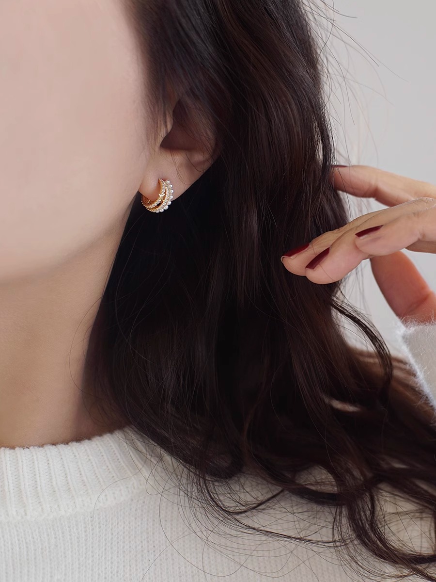 French Gold Half-Circle Zircon Star Stud Earrings - Unique Design, Elegant Ear Accessories for Chic Style French Gold Half-Circle Zircon Star Stud Earrings - Unique Design, Elegant Ear Accessories for Chic Style