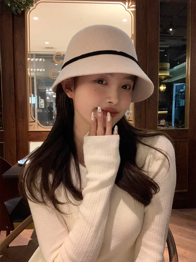 French Hepburn Style Bow Tie Bucket Hat for Women - High-Quality Felt, Autumn/Winter Fashion Accessory French Hepburn Style Bow Tie Bucket Hat for Women - High-Quality Felt, Autumn/Winter Fashion Accessory