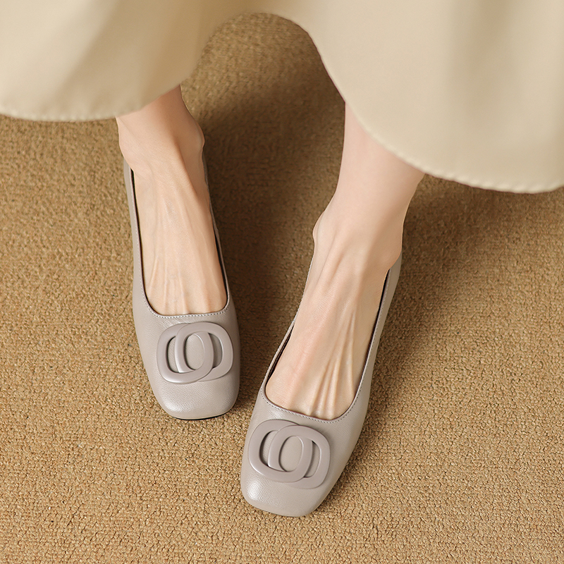 French Retro Low-Heeled Square-Toed Slip-On Grandma Shoes for Women, Genuine Leather Chunky Heel Flats - Spring Style Size 41 French Retro Low-Heeled Square-Toed Slip-On Grandma Shoes for Women, Genuine Leather Chunky Heel Flats - Spring Style Size 41