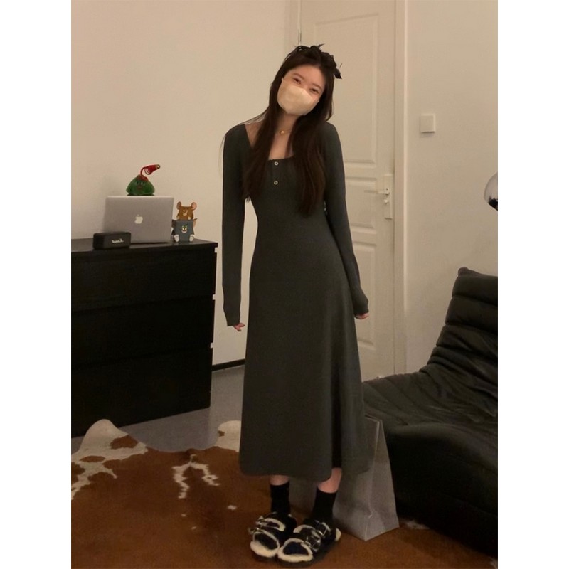 French Square-Neck Black Knitted Dress for Women, Slim Fit Long Sleeve, Flattering Base Dress for Early Spring 90s Style French Square-Neck Black Knitted Dress for Women, Slim Fit Long Sleeve, Flattering Base Dress for Early Spring 90s Style