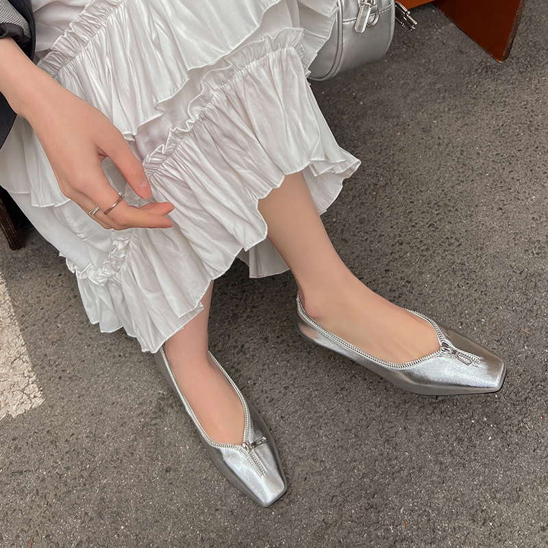 French Square-Toe Chunky Heel Boat Shoes - Soft Comfortable Genuine Leather Spring Autumn 2025 Niche Design Grandma Style French Square-Toe Chunky Heel Boat Shoes - Soft Comfortable Genuine Leather Spring Autumn 2025 Niche Design Grandma Style