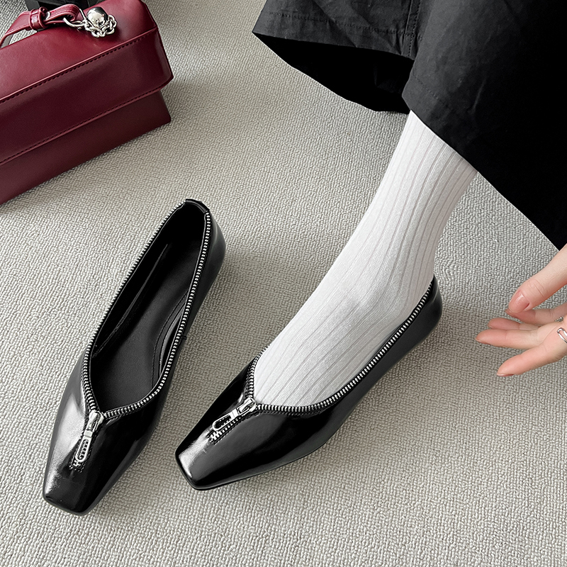 French Square-Toe Chunky Heel Boat Shoes - Soft Comfortable Genuine Leather Spring Autumn 2025 Niche Design Grandma Style French Square-Toe Chunky Heel Boat Shoes - Soft Comfortable Genuine Leather Spring Autumn 2025 Niche Design Grandma Style