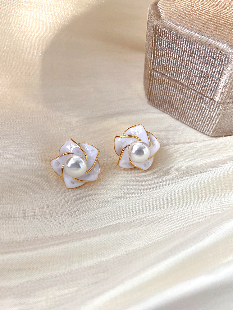 French-Style 925 Silver Needle Pearl Flower Earrings for Women - Niche High-End Light Luxury Floral Jewelry French-Style 925 Silver Needle Pearl Flower Earrings for Women - Niche High-End Light Luxury Floral Jewelry