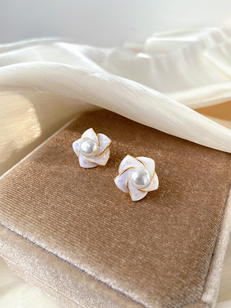 French-Style 925 Silver Needle Pearl Flower Earrings for Women - Niche High-End Light Luxury Floral Jewelry French-Style 925 Silver Needle Pearl Flower Earrings for Women - Niche High-End Light Luxury Floral Jewelry