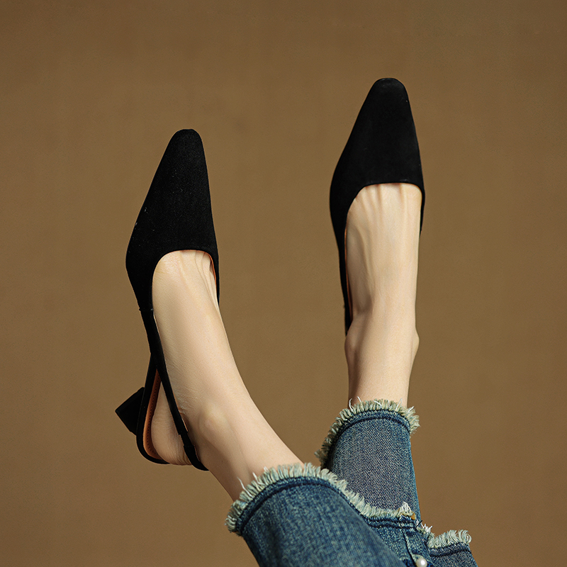 French-Style Chunky-Heeled Closed-Toe Sandals for Women - 2025 Spring/Summer Retro Minimalist Suede Mid-Heel Shoes French-Style Chunky-Heeled Closed-Toe Sandals for Women - 2025 Spring/Summer Retro Minimalist Suede Mid-Heel Shoes