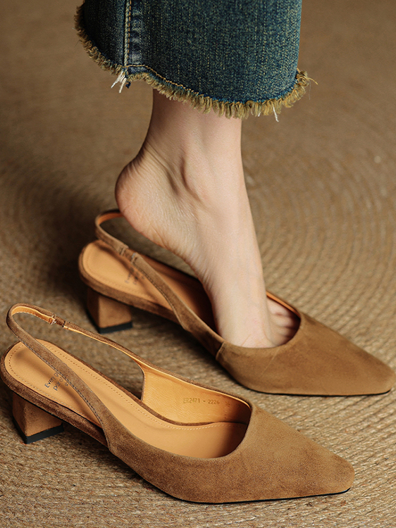 French-Style Chunky-Heeled Closed-Toe Sandals for Women - 2025 Spring/Summer Retro Minimalist Suede Mid-Heel Shoes French-Style Chunky-Heeled Closed-Toe Sandals for Women - 2025 Spring/Summer Retro Minimalist Suede Mid-Heel Shoes