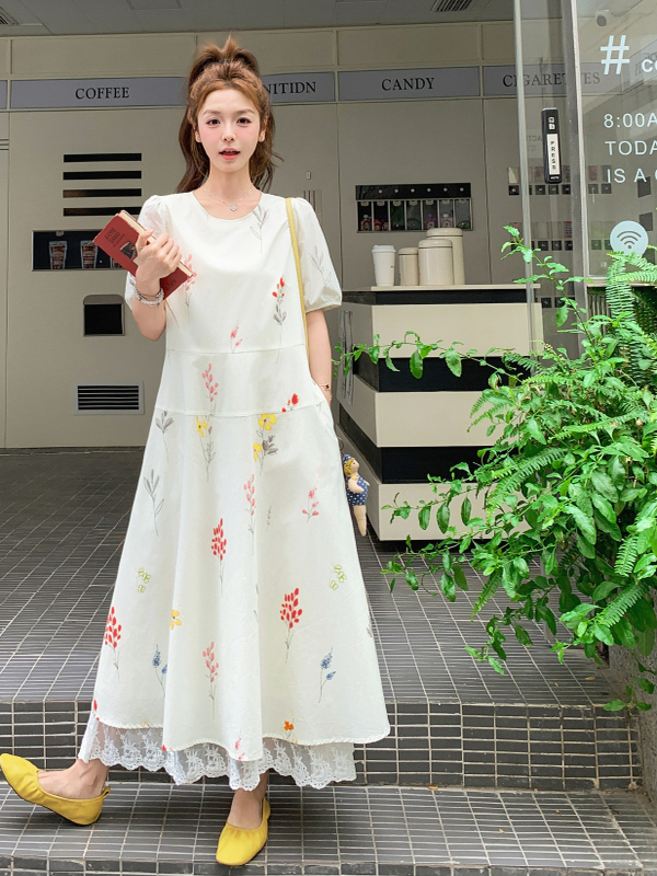 French-Style Floral Lace Spliced Dress for Women, Elegant Long Skirt, Age-Reducing Summer 2025 Fashion, Y2K Inspired