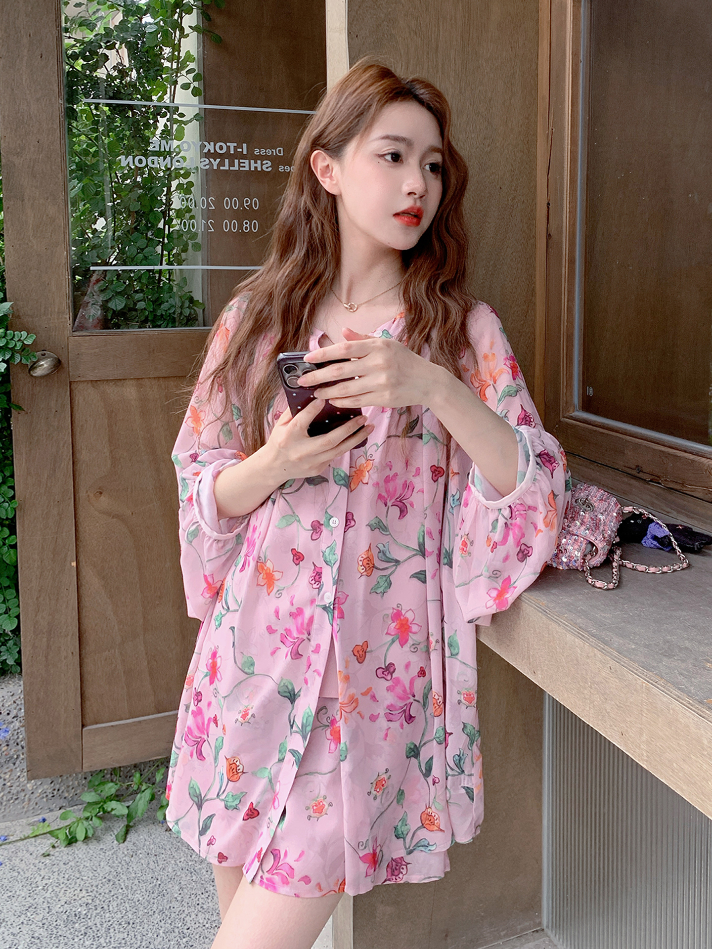 French-Style Floral Sunscreen Shirt Three-Piece Set for Women - 2025 Summer Vacation Camisole and Shorts, Petite Fashion French-Style Floral Sunscreen Shirt Three-Piece Set for Women - 2025 Summer Vacation Camisole and Shorts, Petite Fashion