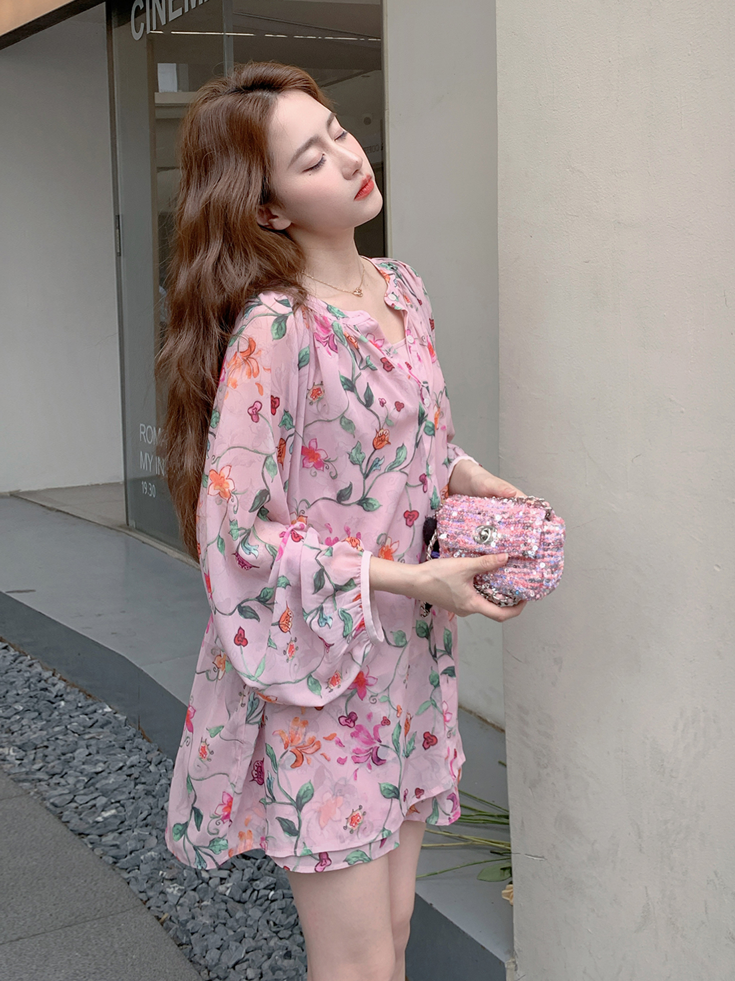 French-Style Floral Sunscreen Shirt Three-Piece Set for Women - 2025 Summer Vacation Camisole and Shorts, Petite Fashion French-Style Floral Sunscreen Shirt Three-Piece Set for Women - 2025 Summer Vacation Camisole and Shorts, Petite Fashion