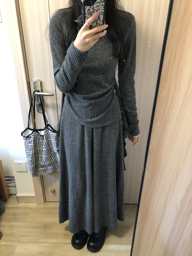 French-Style Gray Two-Piece Dress Set for Women - High-End Knitted Top and Long Skirt - Spring 2025 Fashion French-Style Gray Two-Piece Dress Set for Women - High-End Knitted Top and Long Skirt - Spring 2025 Fashion