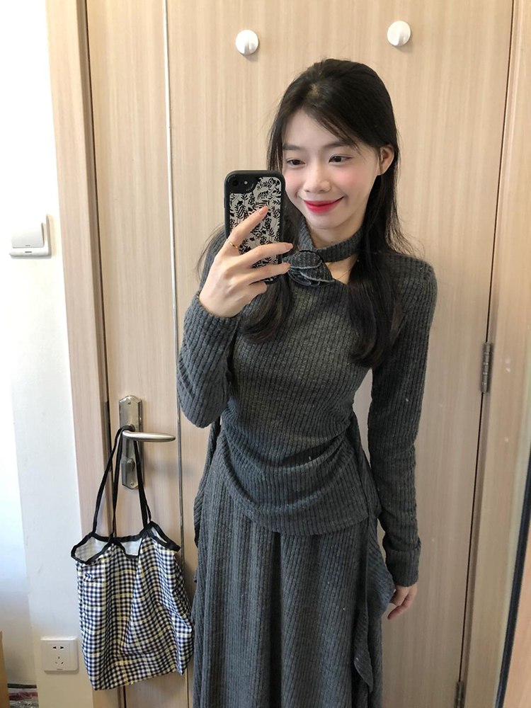 French-Style Gray Two-Piece Dress Set for Women - High-End Knitted Top and Long Skirt - Spring 2025 Fashion French-Style Gray Two-Piece Dress Set for Women - High-End Knitted Top and Long Skirt - Spring 2025 Fashion