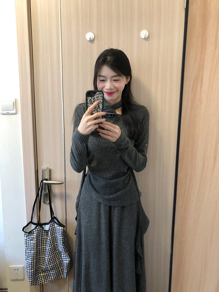 French-Style Gray Two-Piece Dress Set for Women - High-End Knitted Top and Long Skirt - Spring 2025 Fashion French-Style Gray Two-Piece Dress Set for Women - High-End Knitted Top and Long Skirt - Spring 2025 Fashion