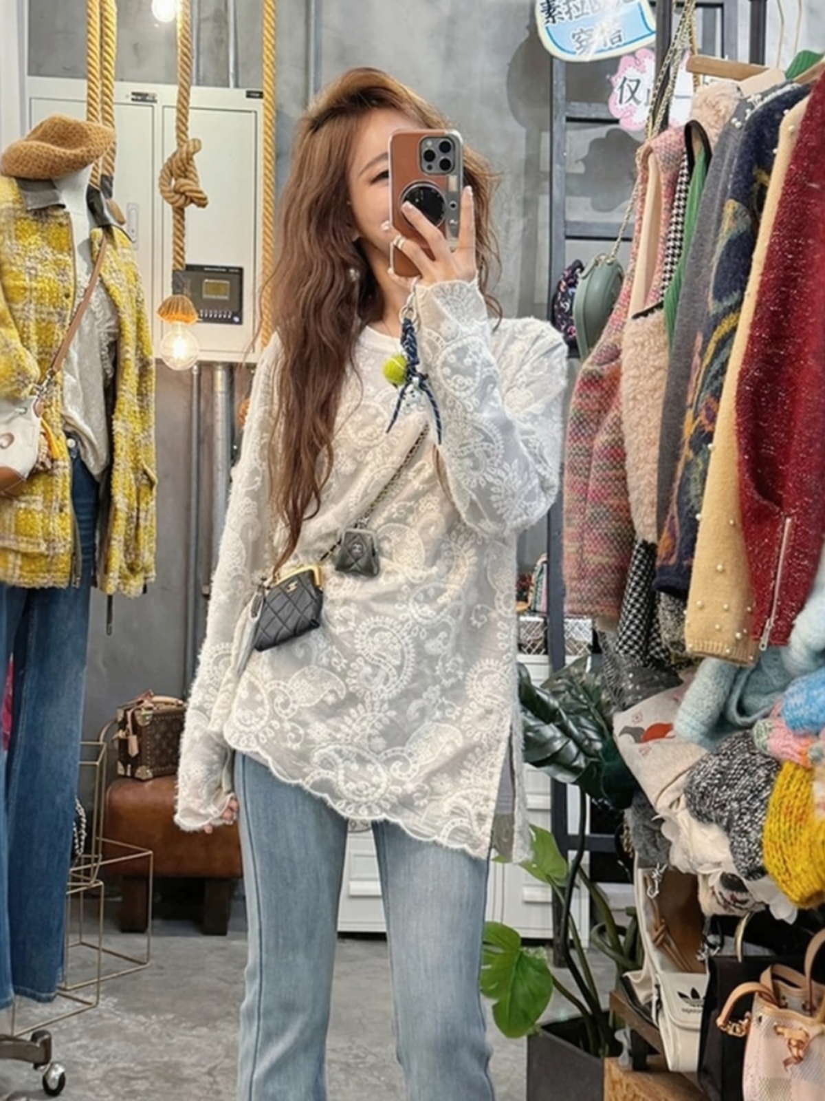 French-Style Heavy Jacquard Embroidered Lace Long Sleeve T-Shirt for Women - Unique Spring Collection Top