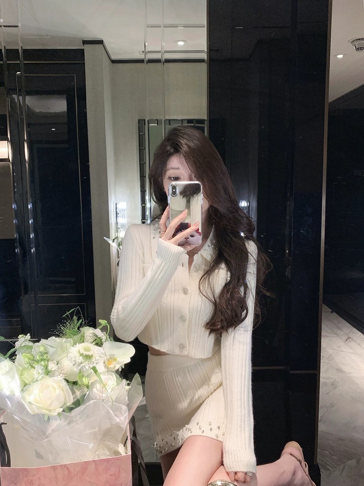 French-Style Knitted Dress Set for Women - Cardigan Top & Short Skirt - Chic Two-Piece Spring Outfit French-Style Knitted Dress Set for Women - Cardigan Top & Short Skirt - Chic Two-Piece Spring Outfit