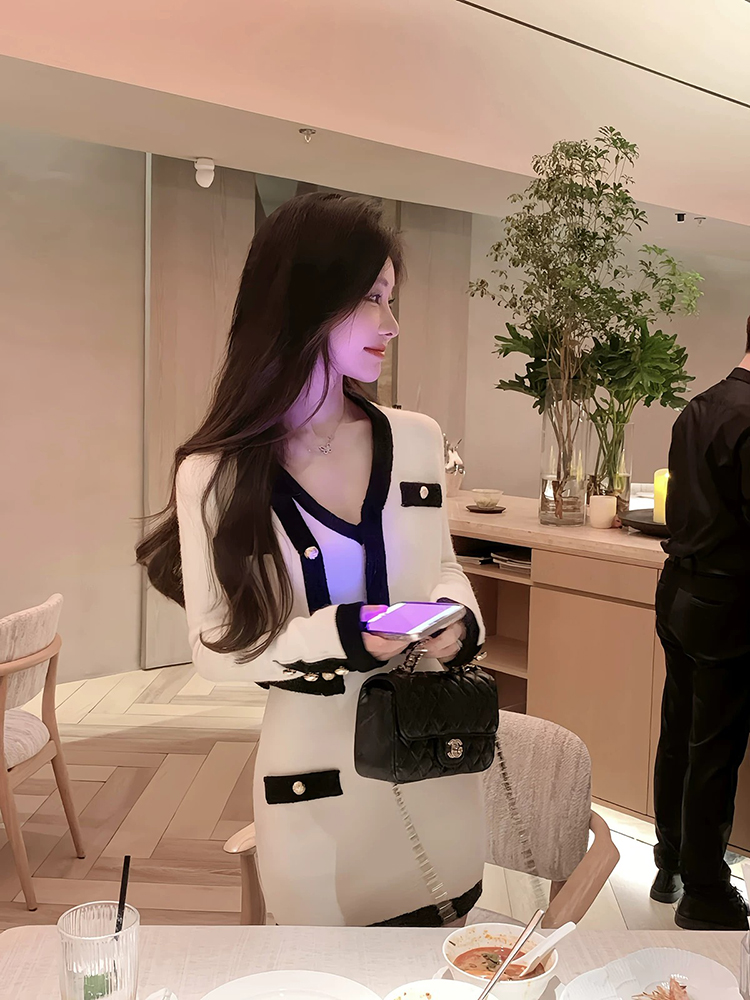 French Style Knitted Dress Set for Women - Waist-Cinching Elegant Short Skirt and Cardigan Two-Piece Suit for Autumn Winter Fashion French Style Knitted Dress Set for Women - Waist-Cinching Elegant Short Skirt and Cardigan Two-Piece Suit for Autumn Winter Fashion