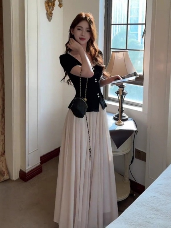 French-Style Lace Spliced Short-Sleeve Top & High-Waisted Skirt Two-Piece Set for Women - Chic Summer Outfit, Y2K Fashion French-Style Lace Spliced Short-Sleeve Top & High-Waisted Skirt Two-Piece Set for Women - Chic Summer Outfit, Y2K Fashion